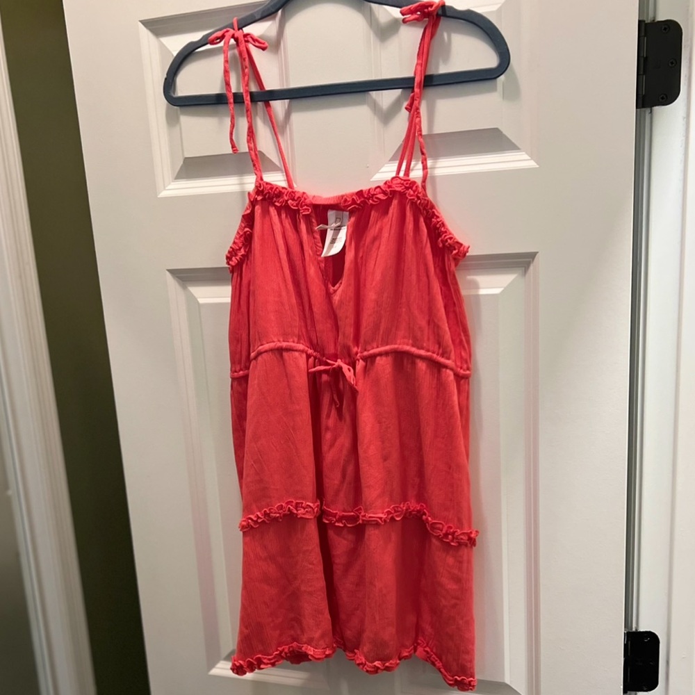 BCBG Coral Keyhole ruffled Dress - Picture 4 of 16